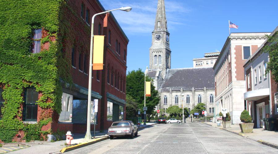 Nossos serviços de aluguel de carros oferecem uma seleção diversificada de veículos em Nova Londres.